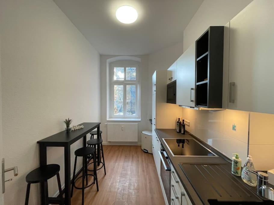 Lucky Stays Ls01 - Vollausstattung - Zentrum - Aufzug - Grosse Kueche - 2 Zimmer - Smart-Tv Magdeburg Kültér fotó