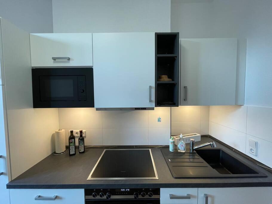 Lucky Stays Ls01 - Vollausstattung - Zentrum - Aufzug - Grosse Kueche - 2 Zimmer - Smart-Tv Magdeburg Kültér fotó